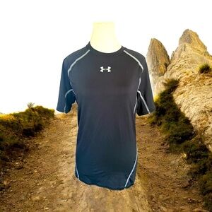 Kids Black UNDER ARMOUR Compression Heat Gear Athletic Top Size L